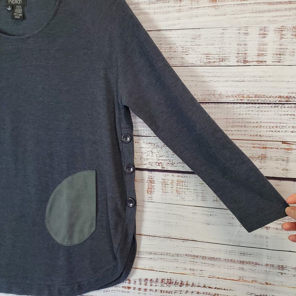 Papillon Heather Gray Blanc Top S Long Sleeve Light Pullover Side Button Detail - Picture 8 of 12